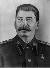یوسف  ویساریونوویچ  استالین ، جانشین برحق لنین که « لنینیسم » را به نقطه ی اوج تکامل آن ( استالینیسم ) رسانید .