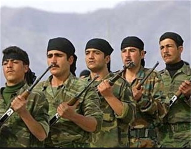 پیشمرگه های کرد در جنگ با داعش