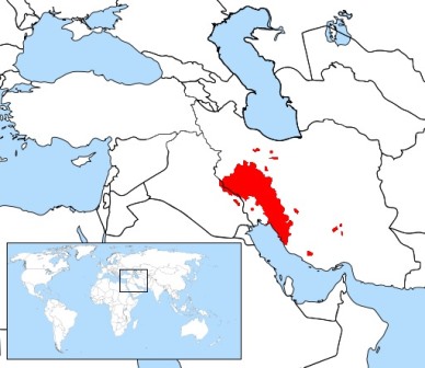 جاهایی که با رنگ سرخ نشان داده شده است ، نشان دهنده ی پراکندگی تیره ی ایرانی « لر » در ایران و عراق است . 