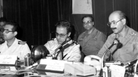 نفر اول از سمت چپ ، ناخدا بهرام افضلی که به سبب عضویت در حزب توده و شرکت در کودتا اعدام شد .